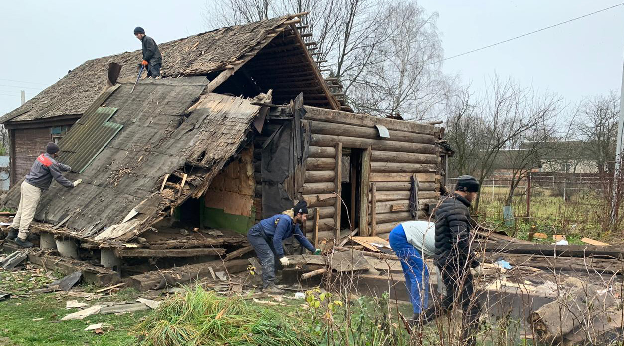 Снос и демонтаж старого дома и дачи в Кубинке с вывоз мусора и уборкой